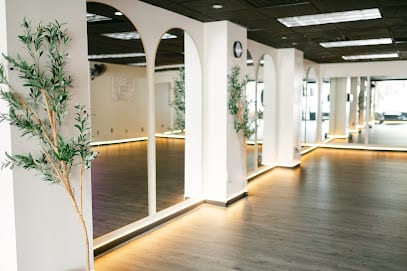 R | L Movement Studio