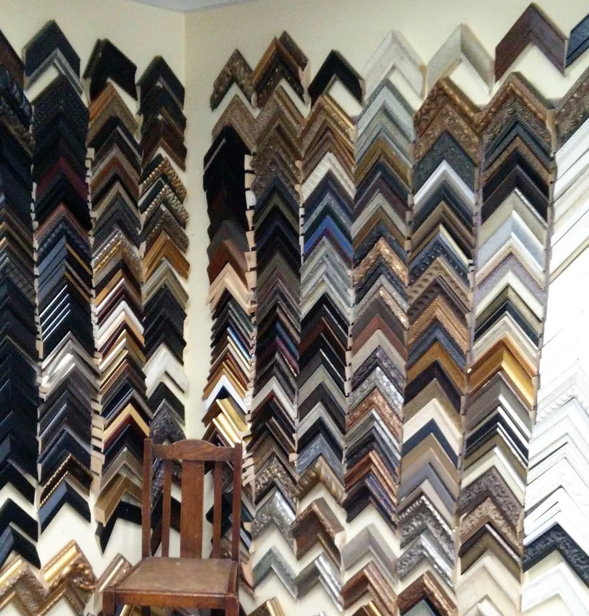 Louie's Unique Framing & Gallery