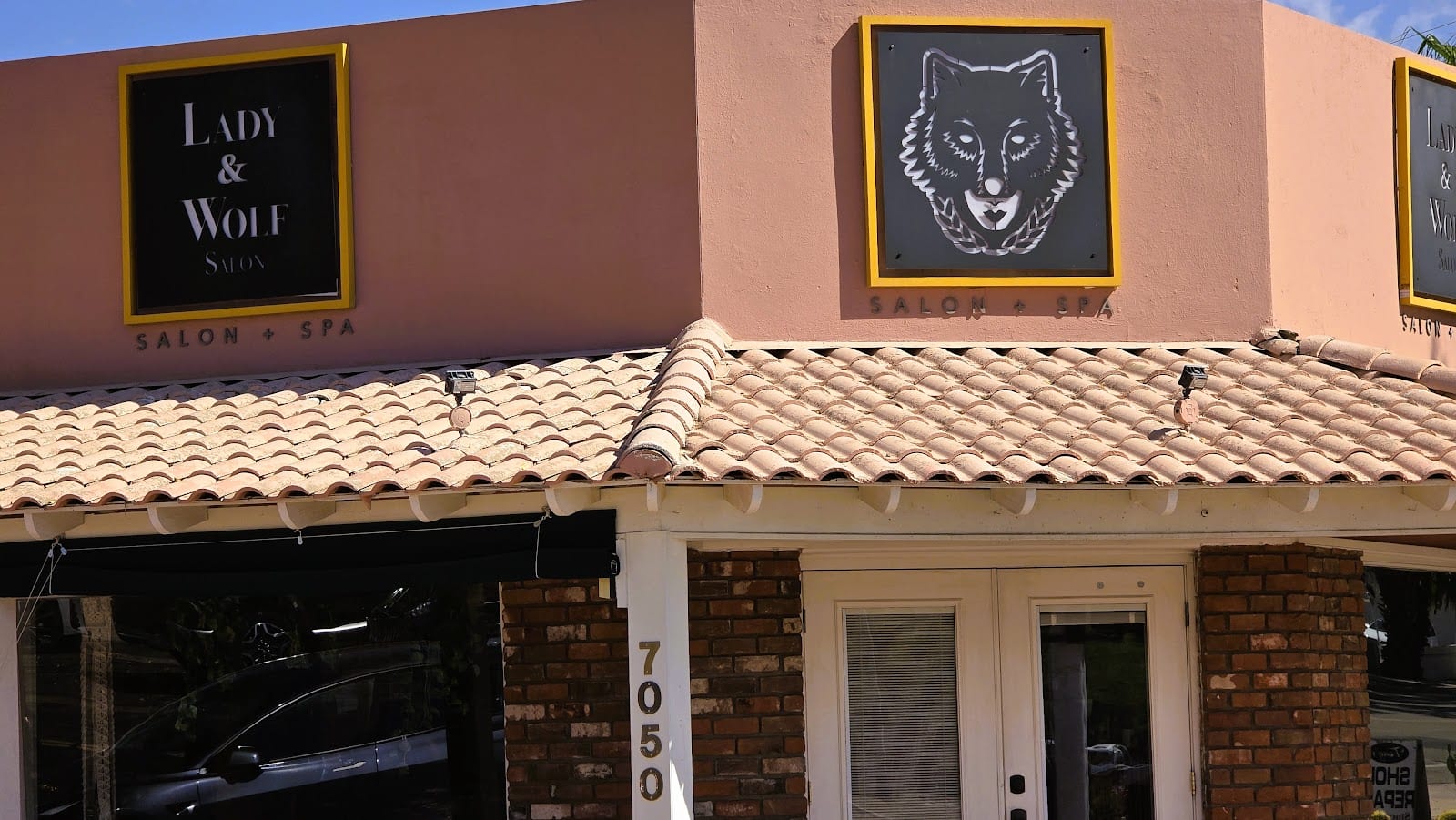 Lady & Wolf Salon, photo 4