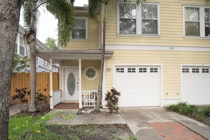Historic Hyde Park Village Haven