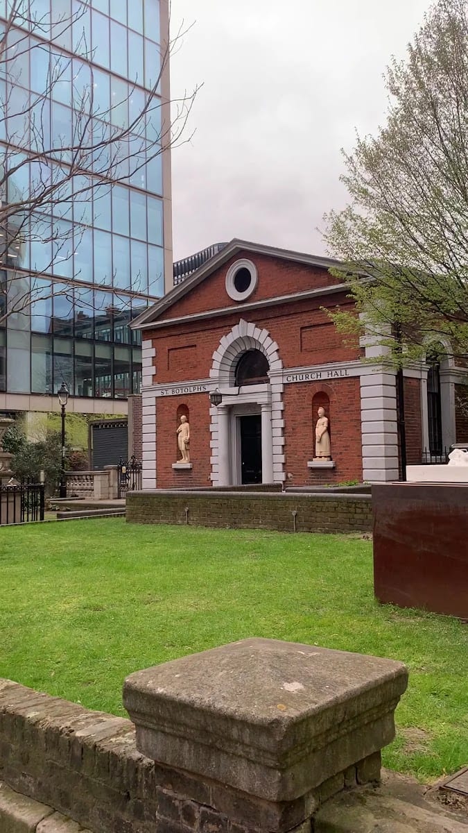 Saint Botolph-without-Bishopsgate Gardens, photo 2