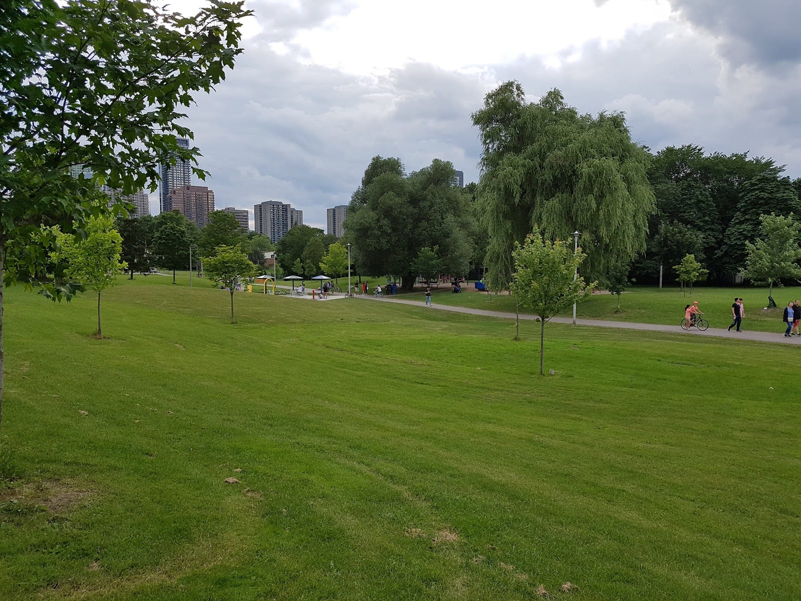 Glendora Park, photo 3