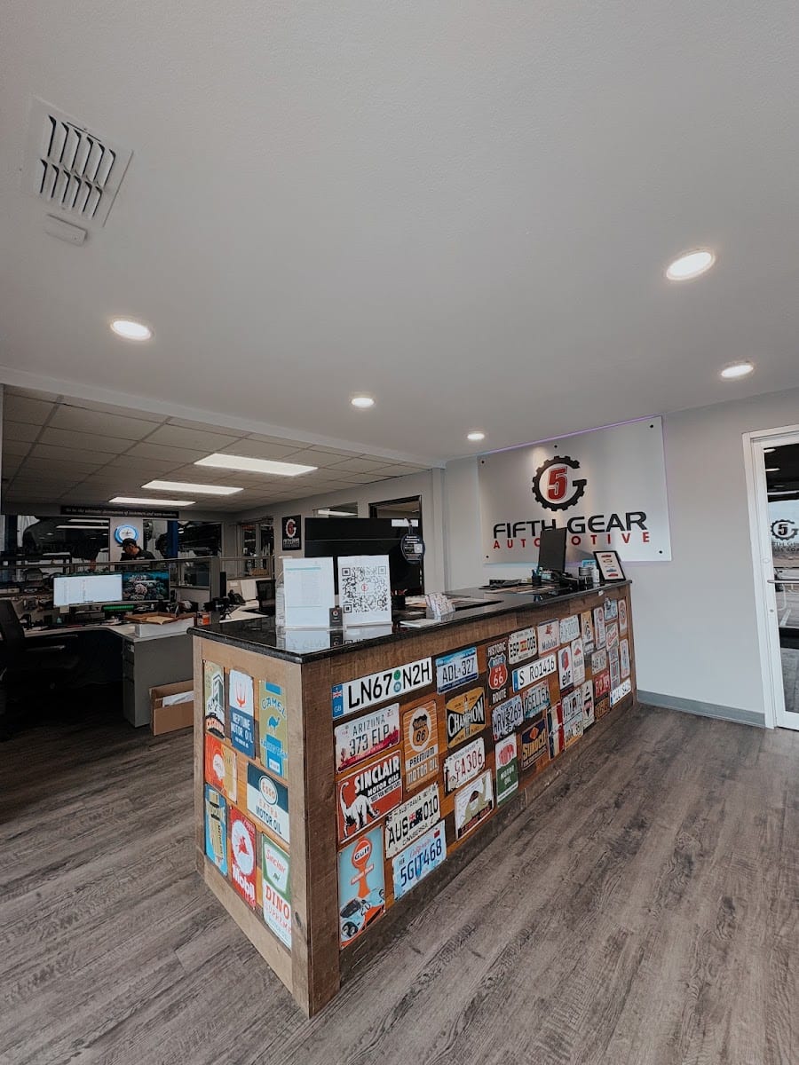 Fifth Gear Automotive Repair - Commercial Truck & RV Repair, photo 2