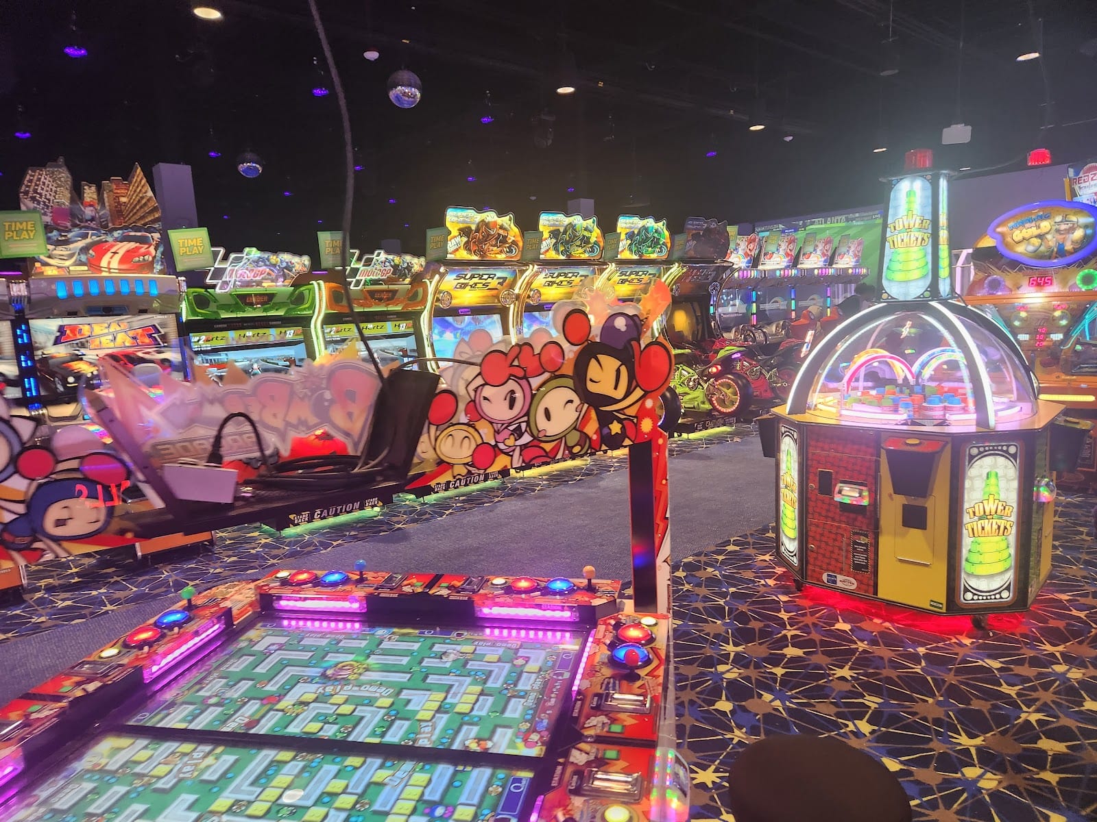 Round1 Bowling & Arcade - Tucson