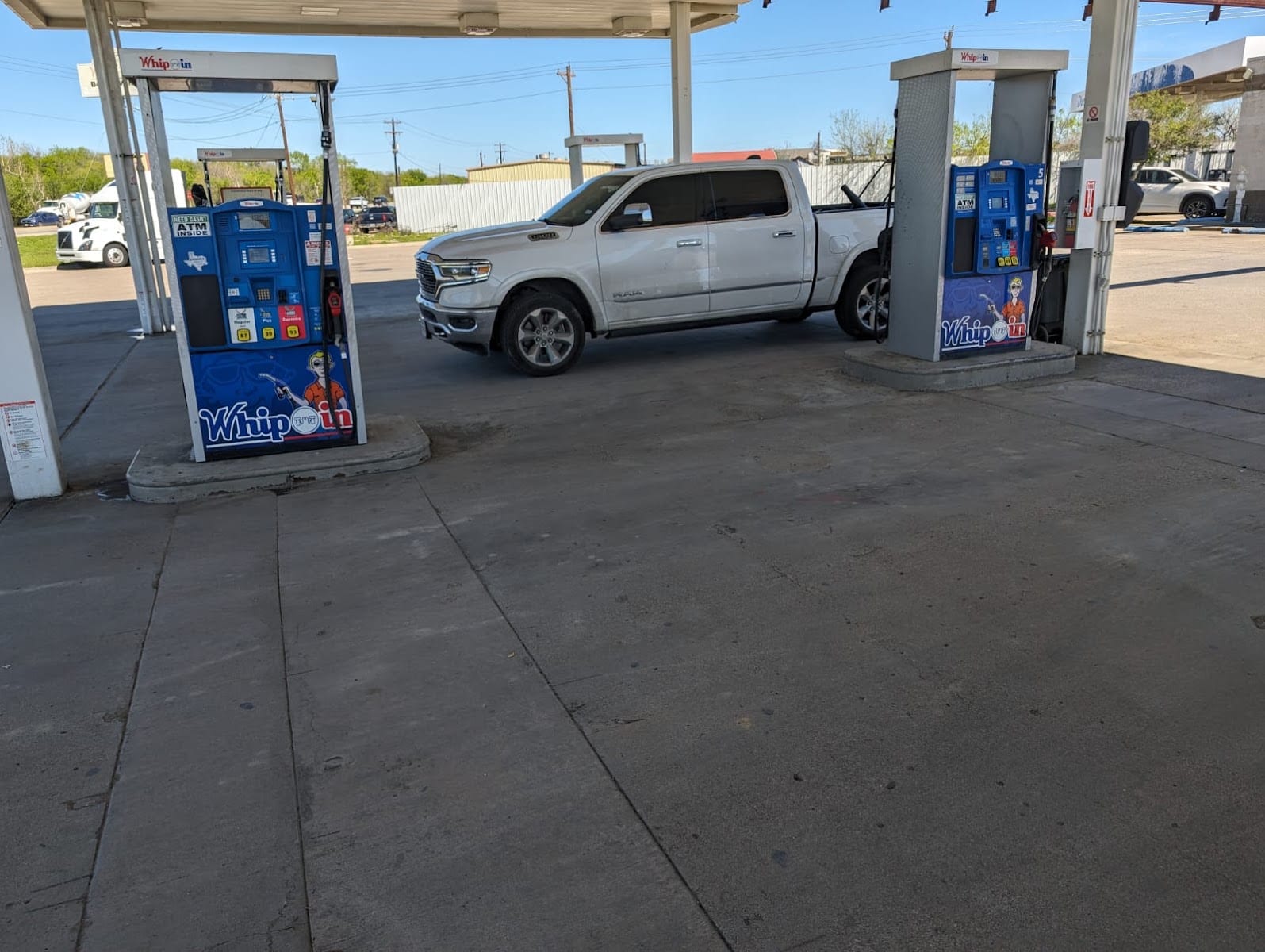 WHIP-IN Beer Wine and Truck Stop, photo 2