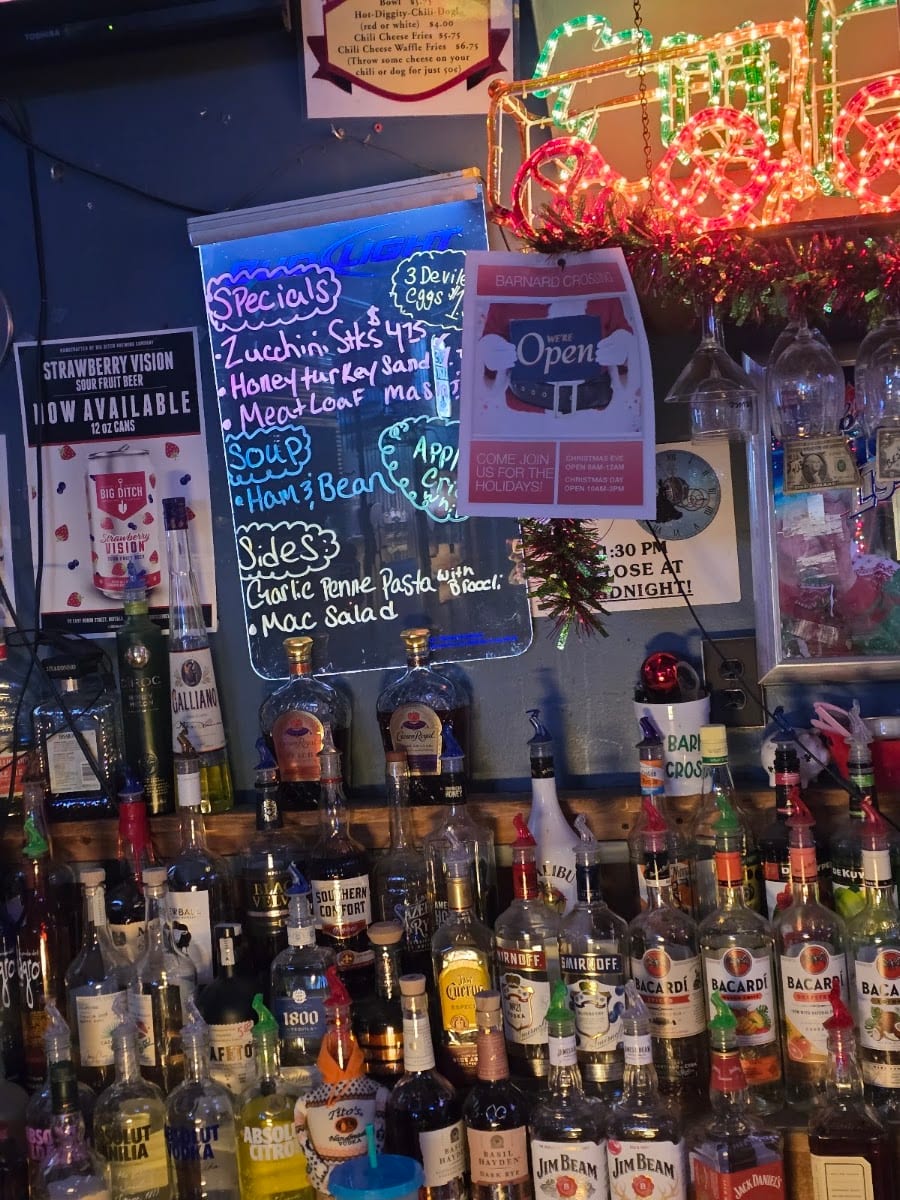 Barnard Crossing Bar & Grill, photo 2