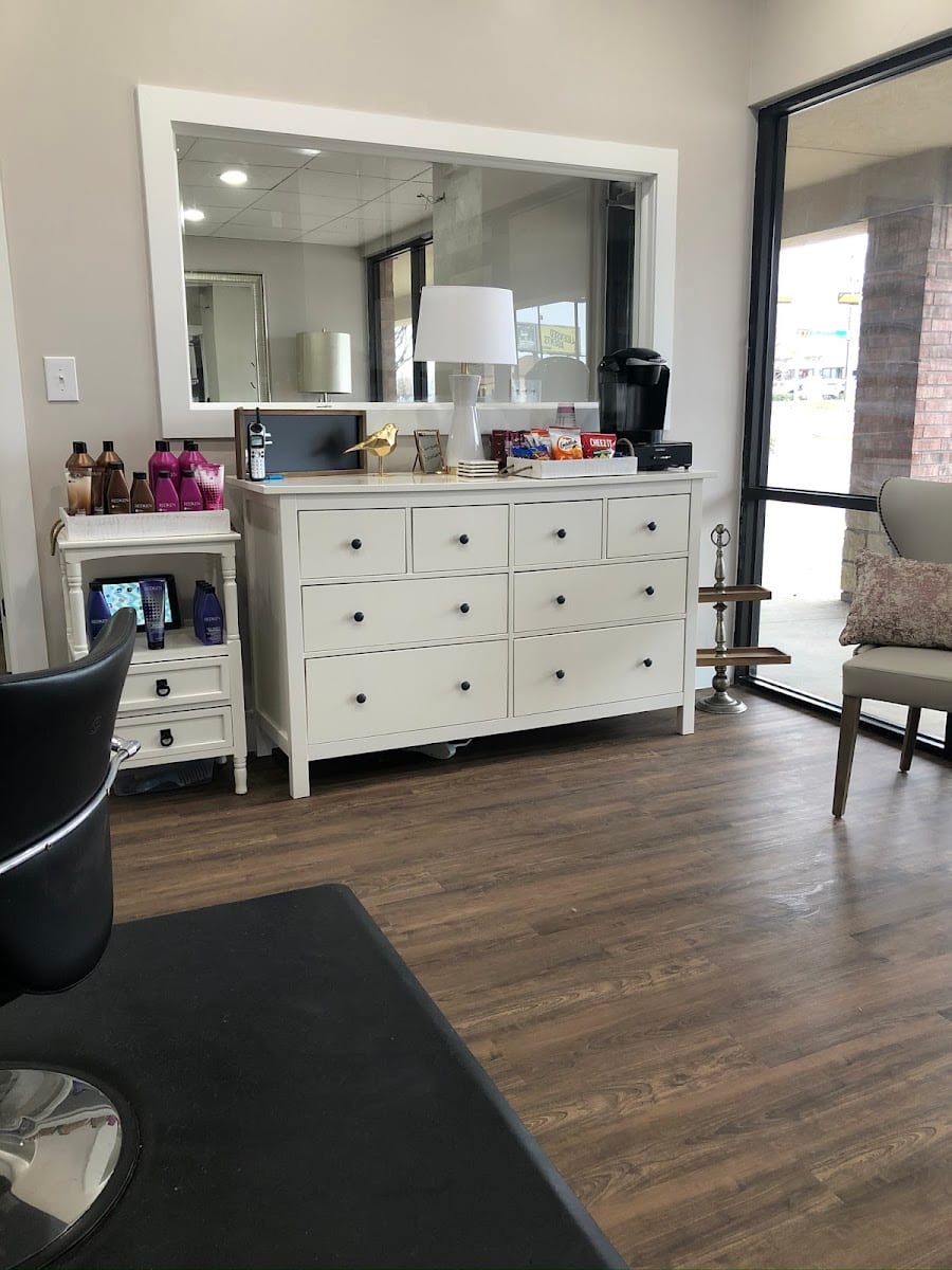 Salon Rene, photo 2
