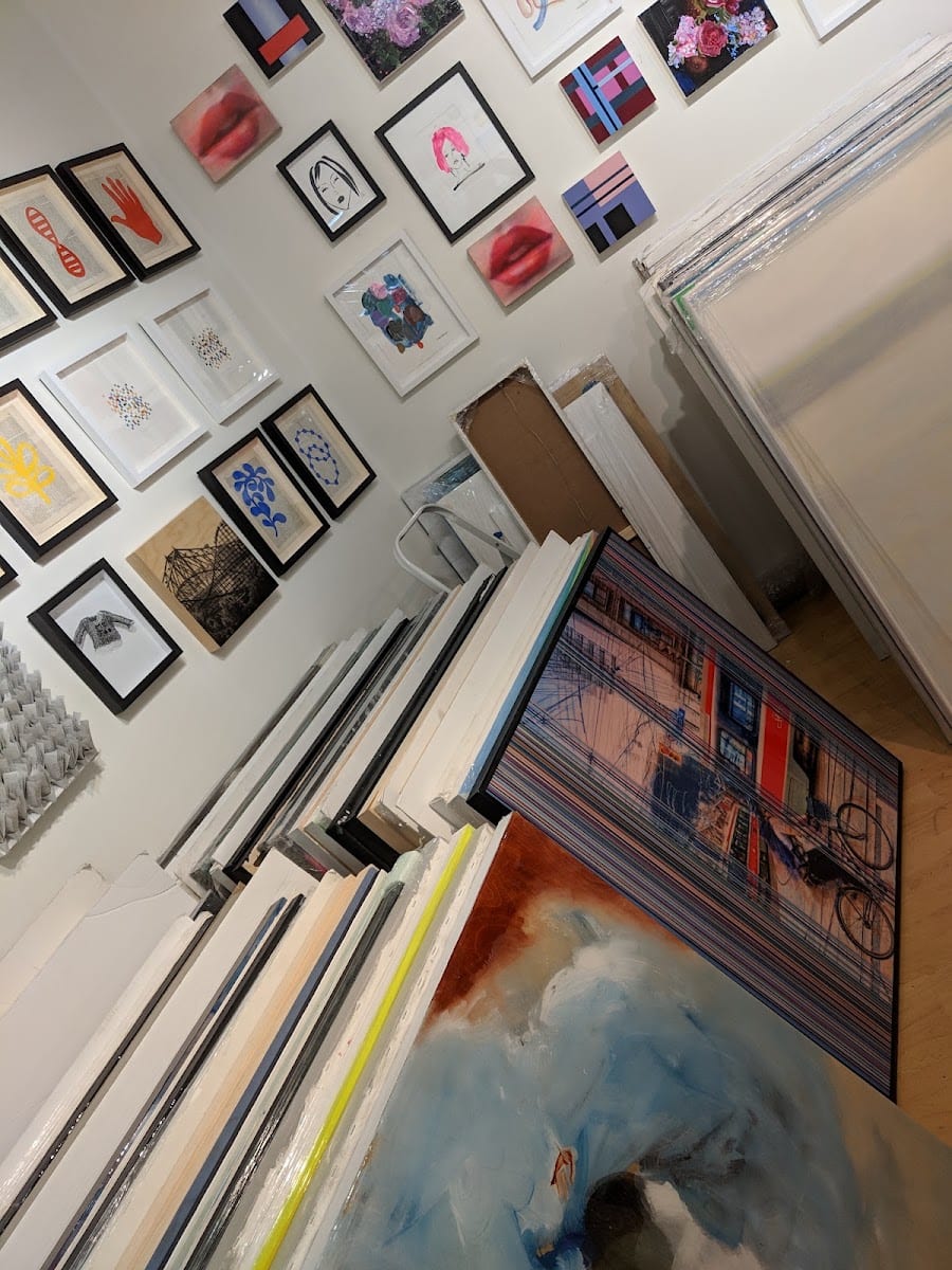 Art Interiors