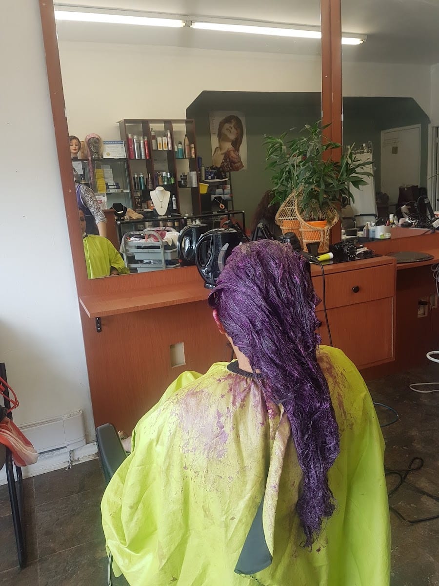 Alexandria's Beauty Salon, photo 3