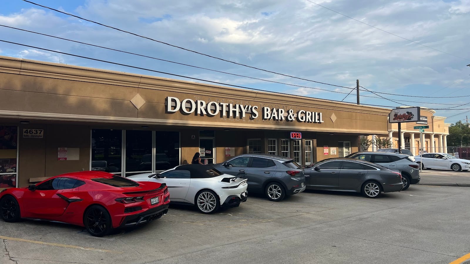 Dorothy’s Bar & Grill, photo 2