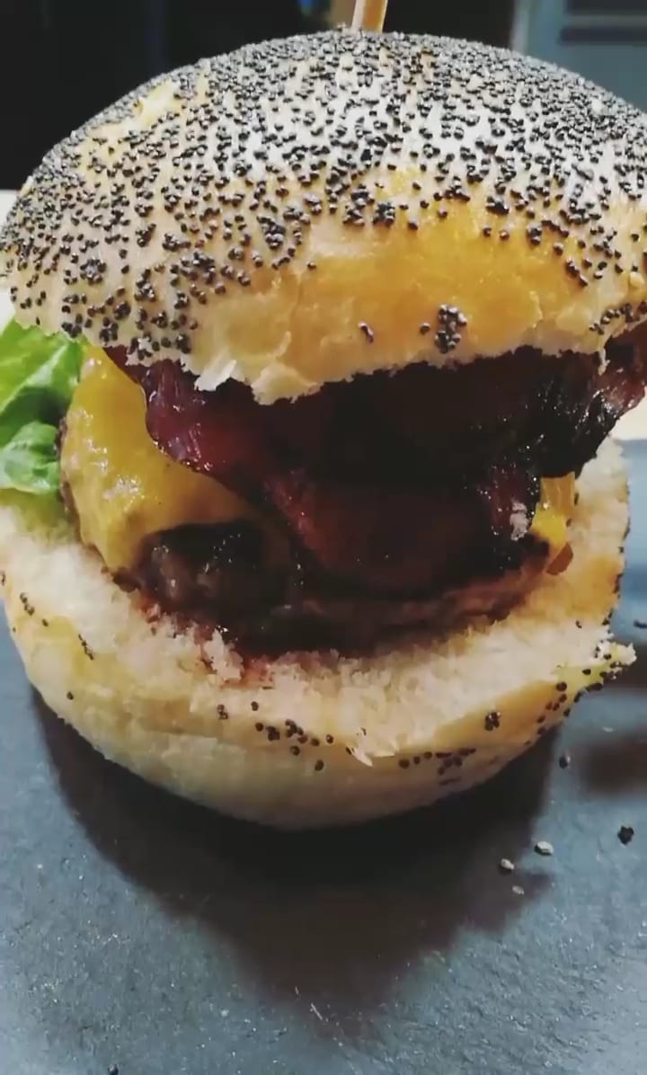 Joe Burger, photo 2