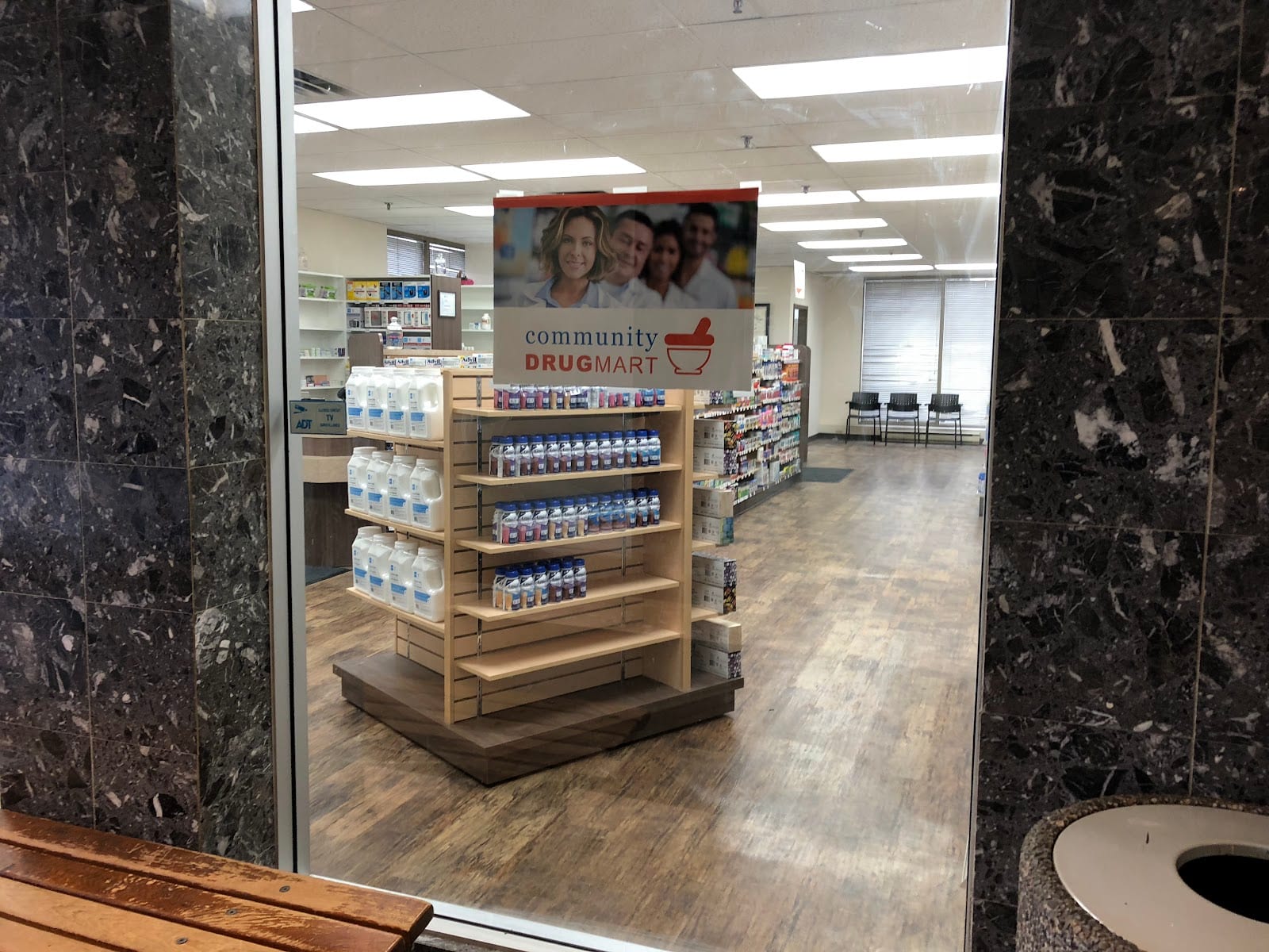Neighbourly Pharmacy, Richmond Hill, photo 2