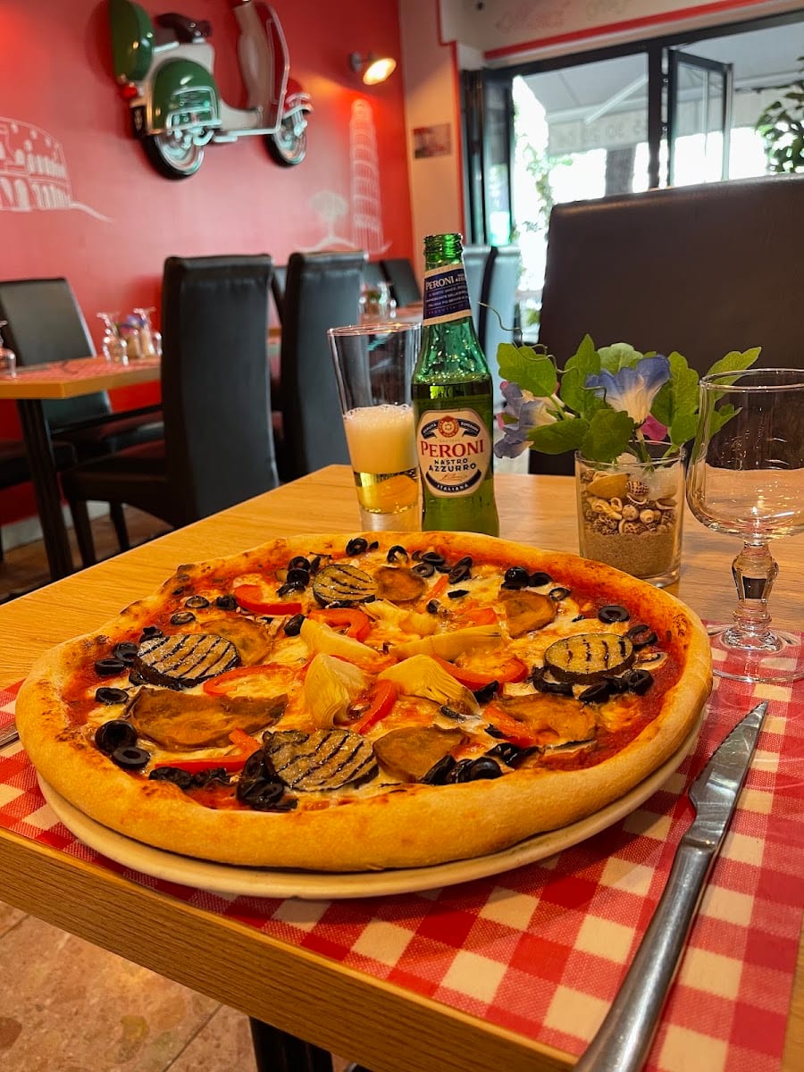 La Piazza 75015