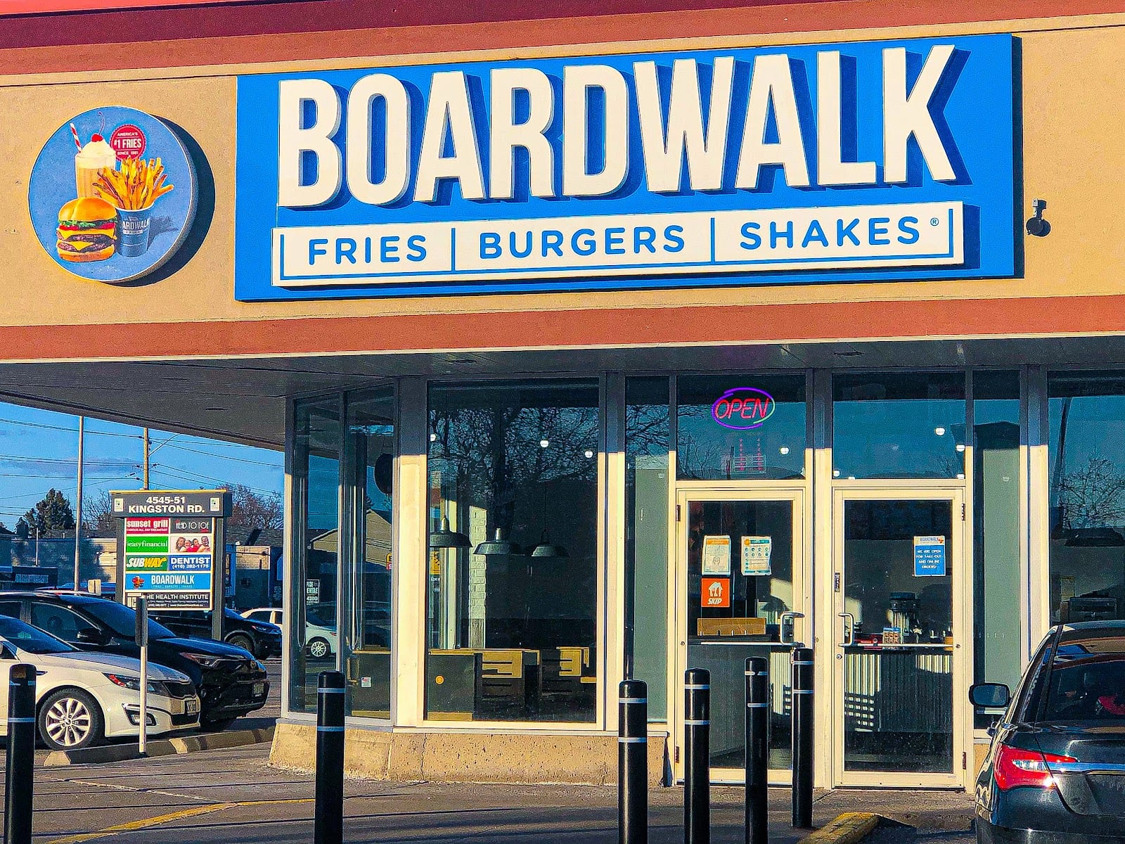 Boardwalk Burgers - Scarborough, photo 2