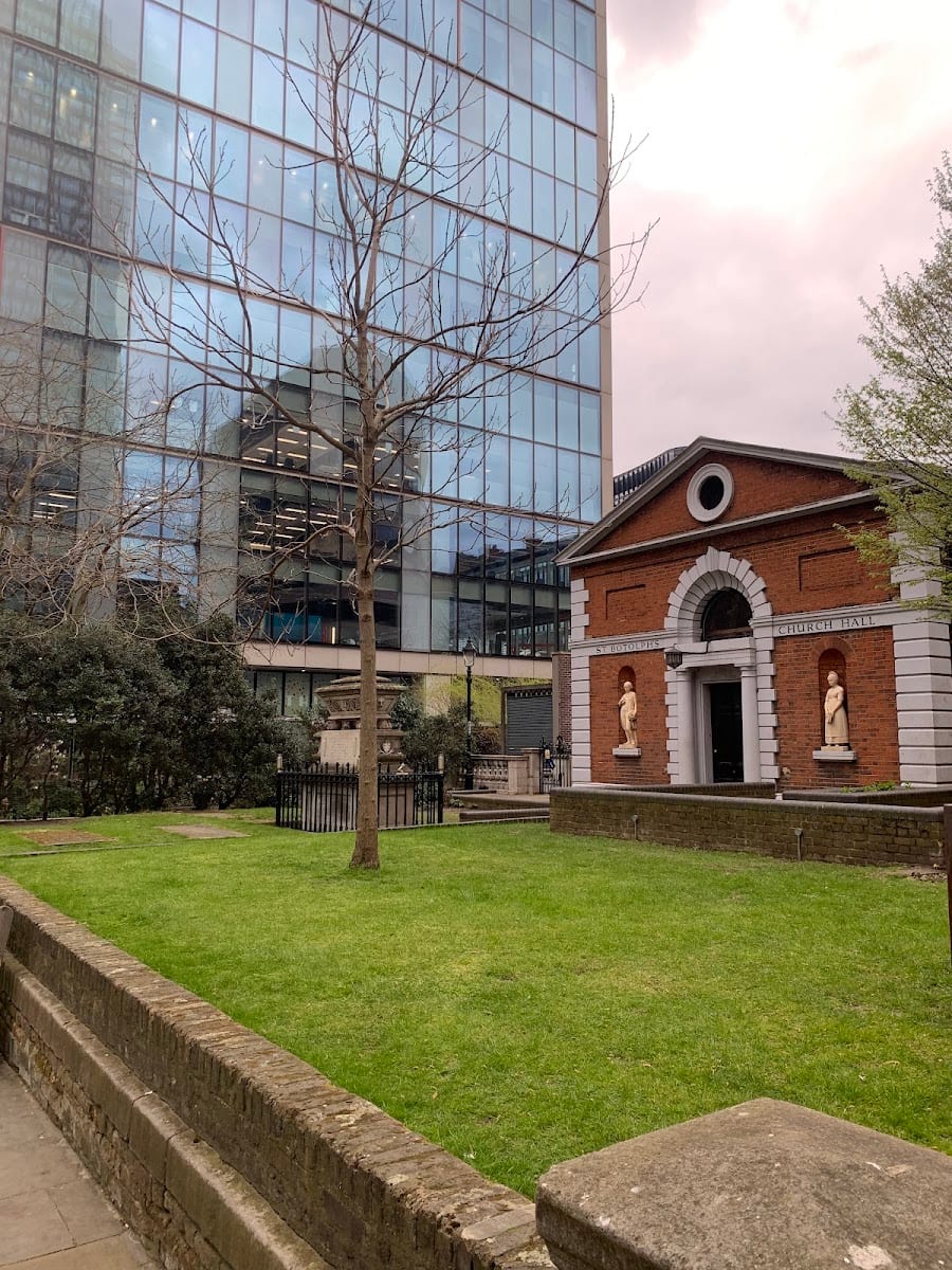 Saint Botolph-without-Bishopsgate Gardens, photo 3