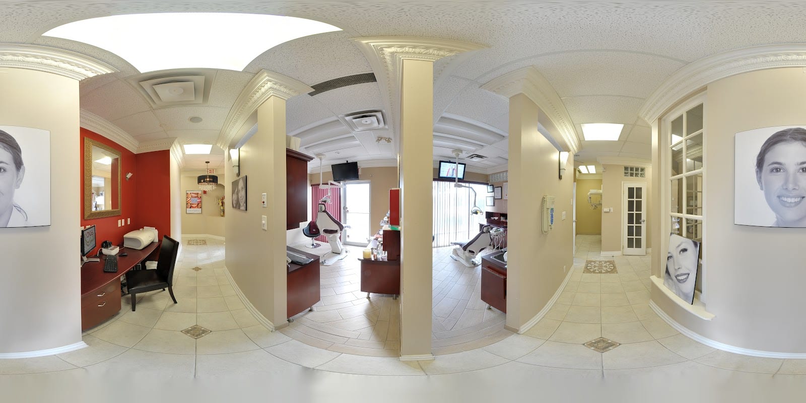 Yonge Smiles, photo 2