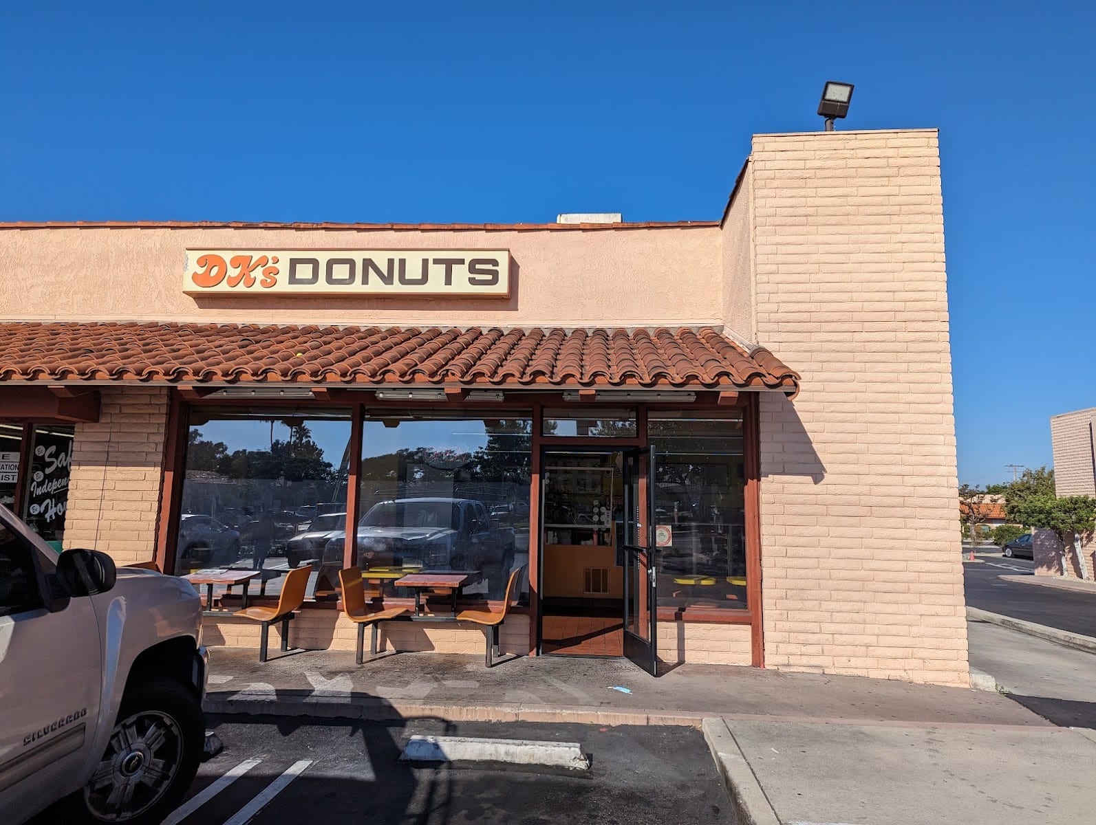 DK's Donuts