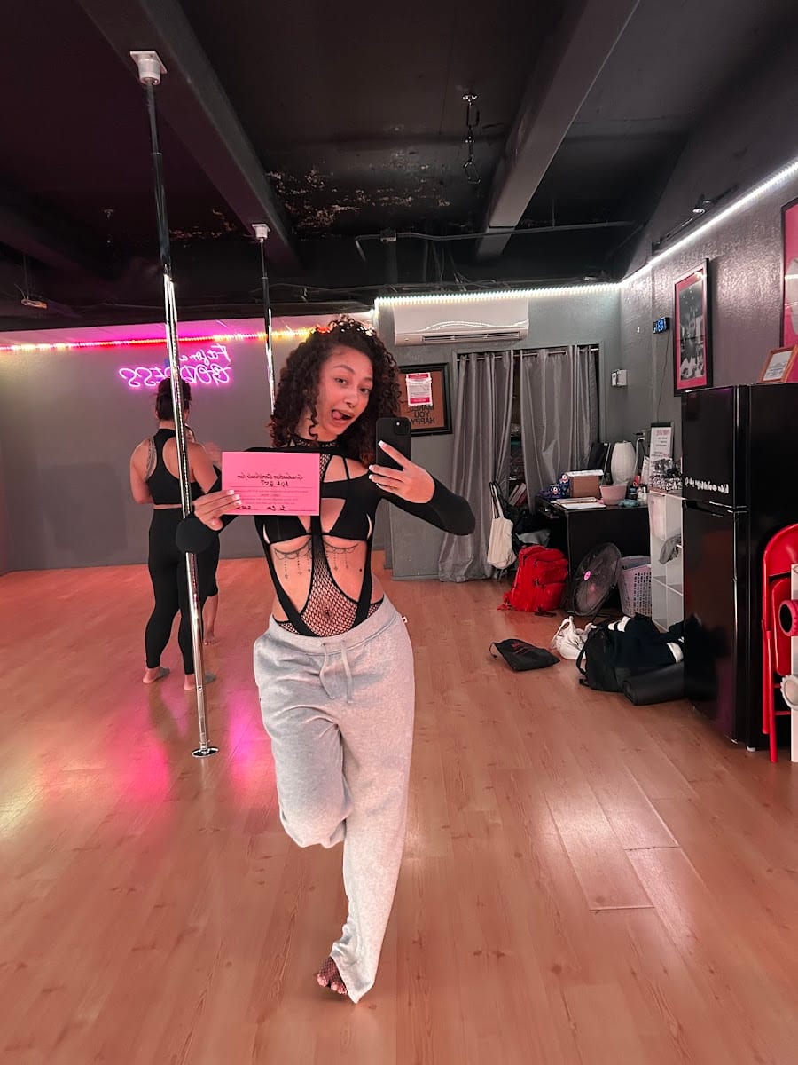 Fit For a Goddess, photo 3