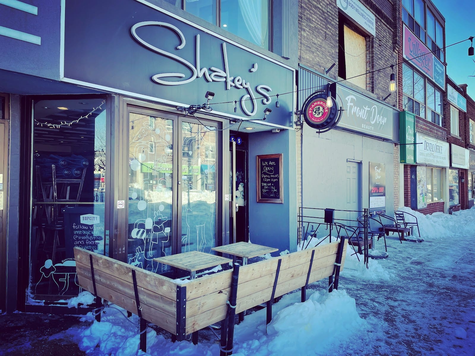 Shakey's Bar & Grill, photo 2