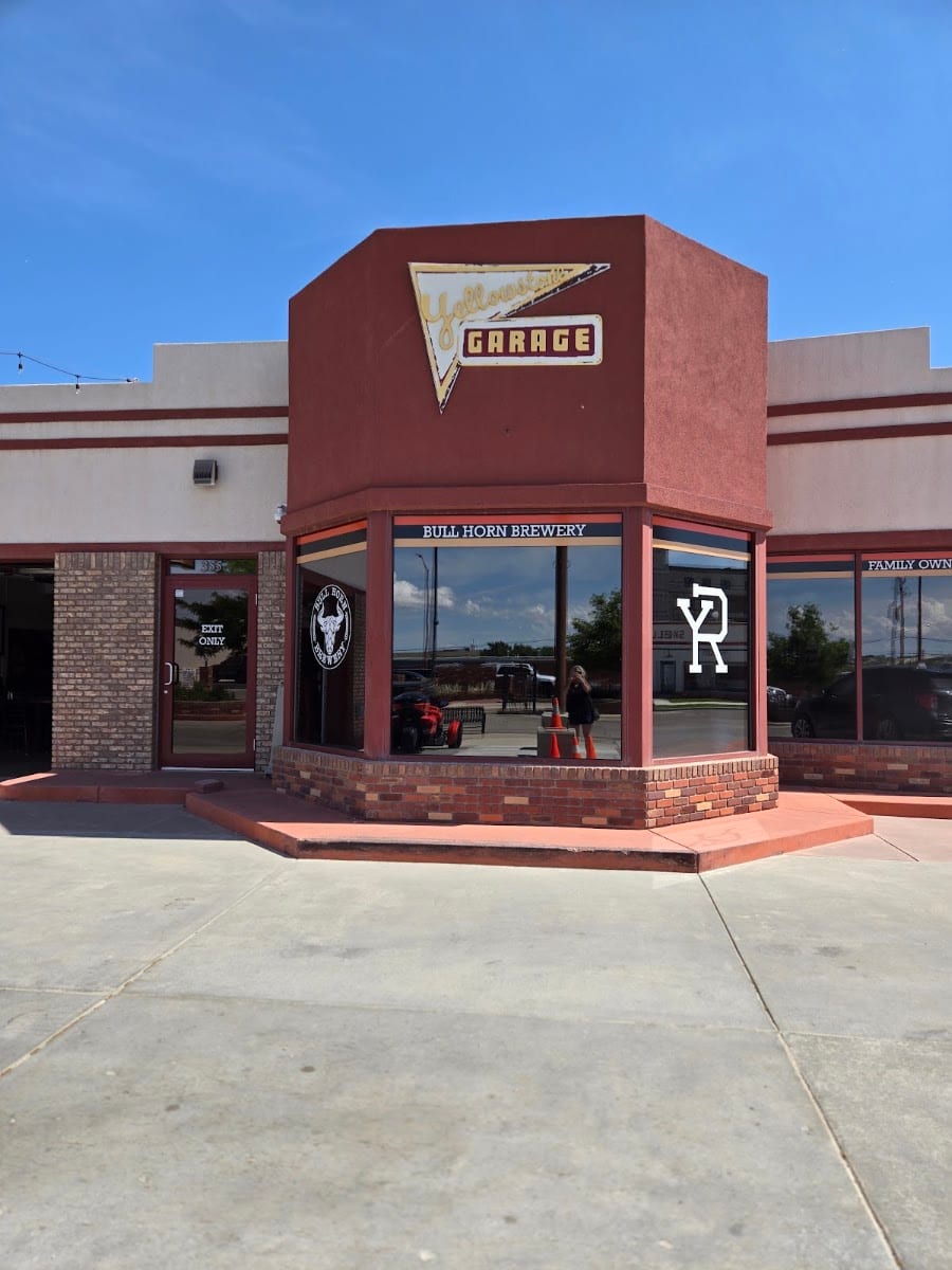 Yellowstone Garage Bar, Grill & Venue