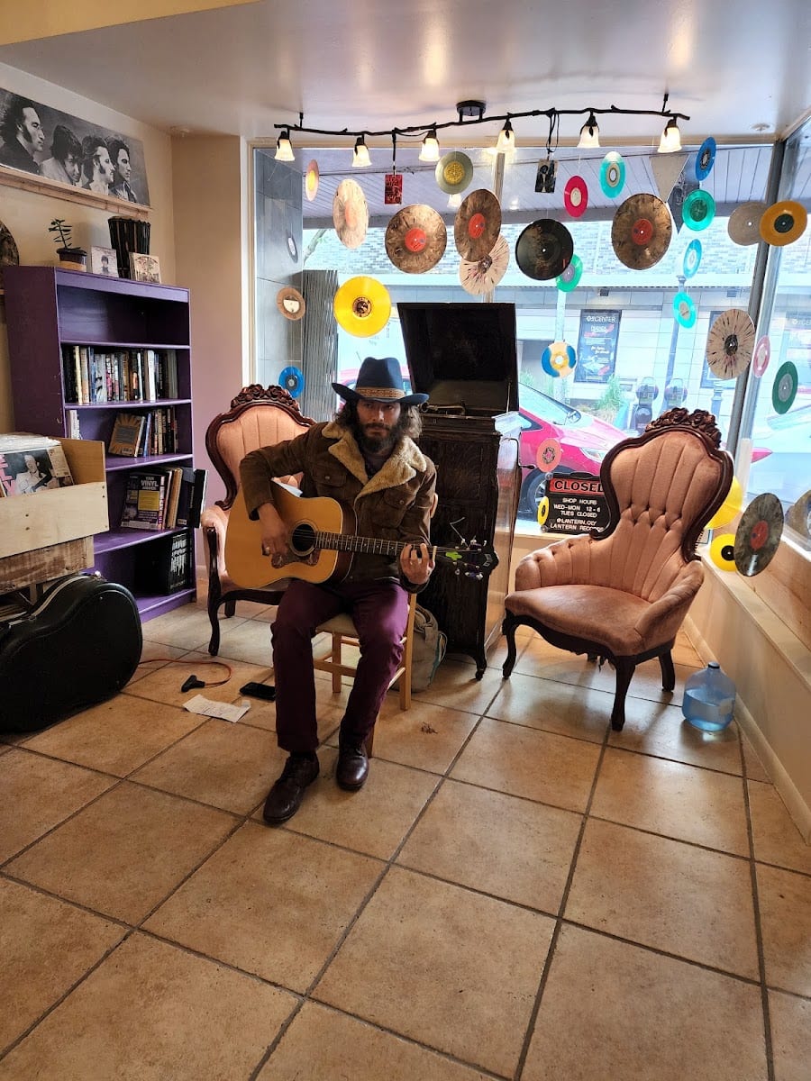 Lantern Records, Art and Oddities, photo 4