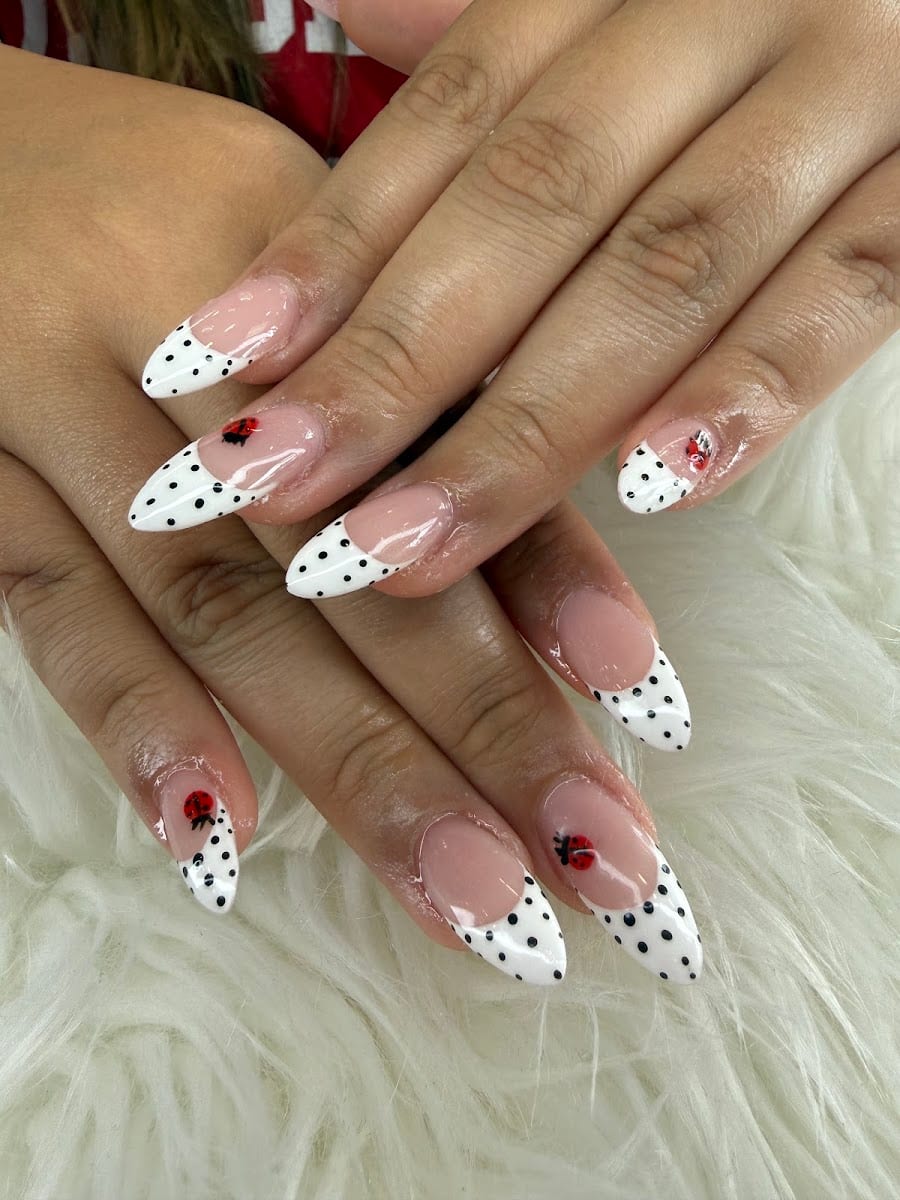 Pearl Nails, photo 3