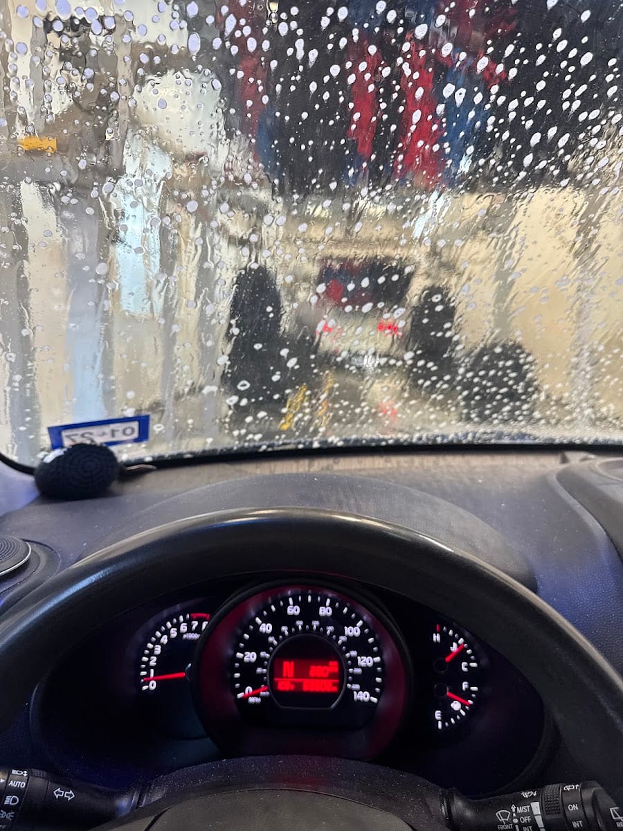 Whistle Express Car Wash, photo 3