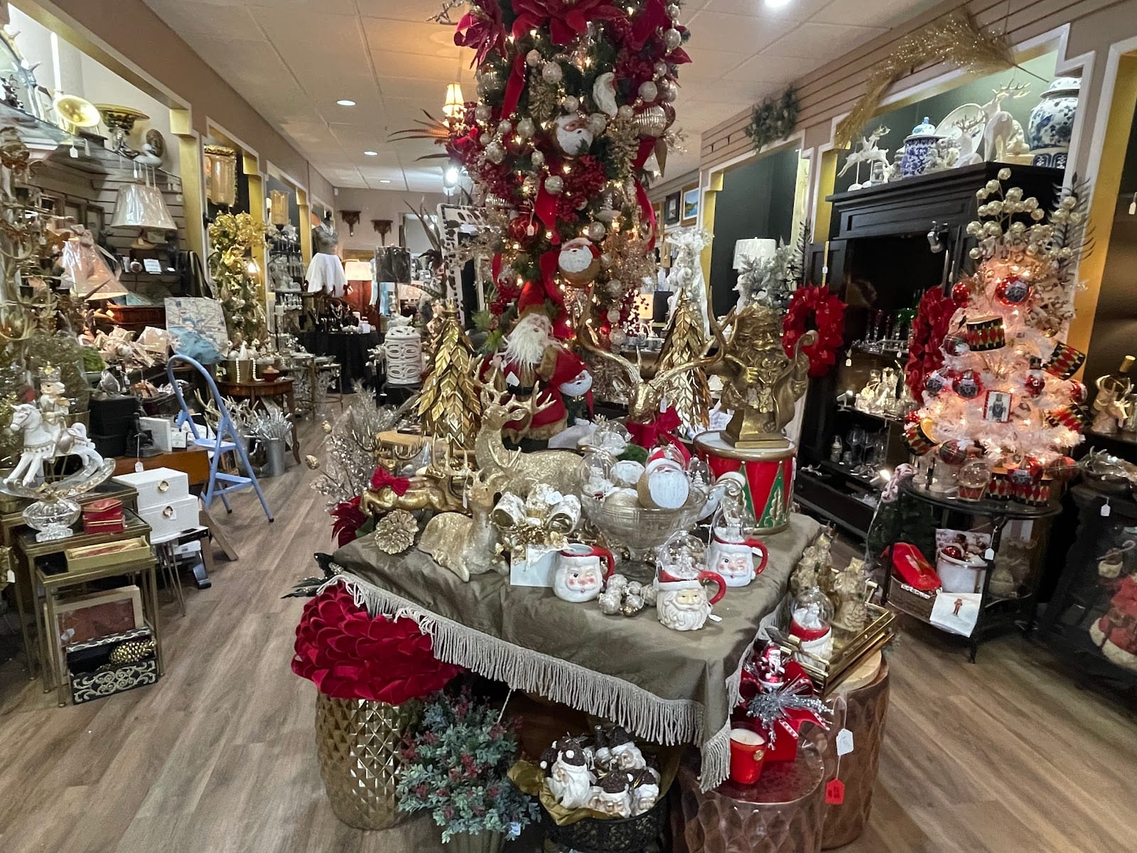 Accents Home Decor & Gifts, photo 3