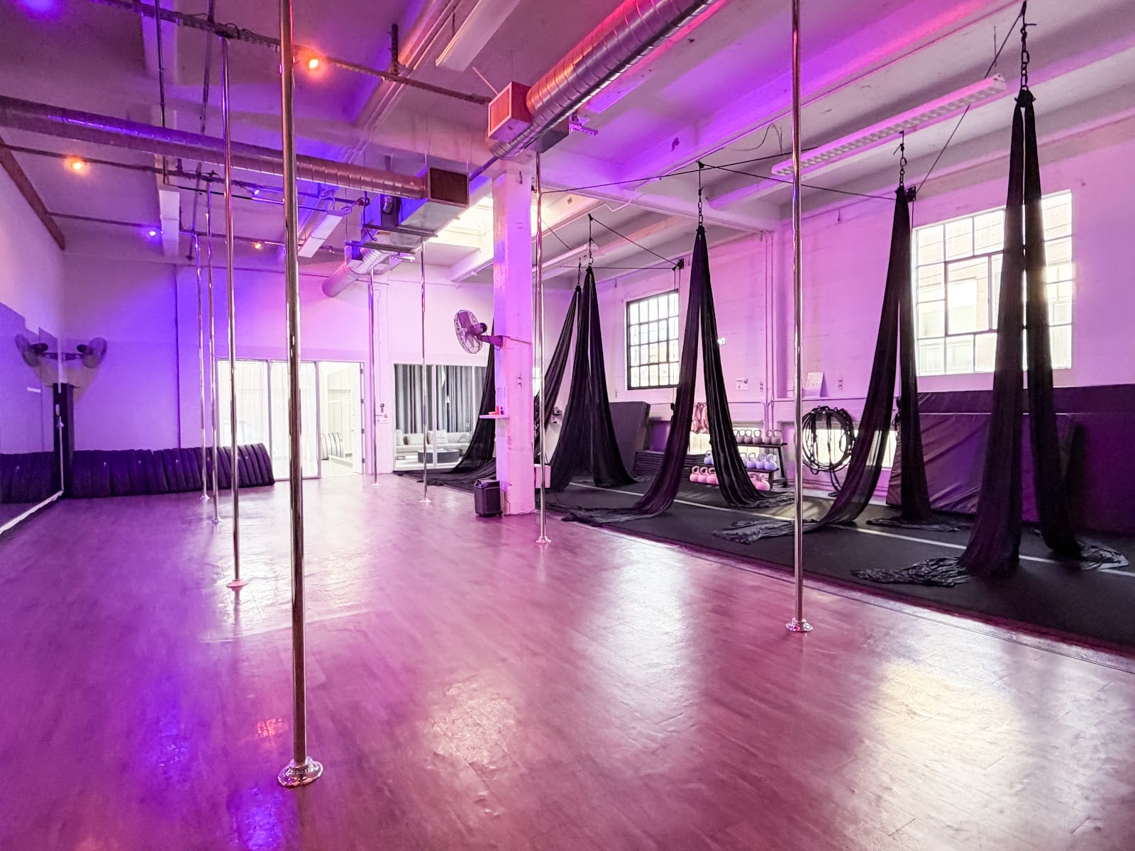 San Francisco Pole + Dance, photo 2