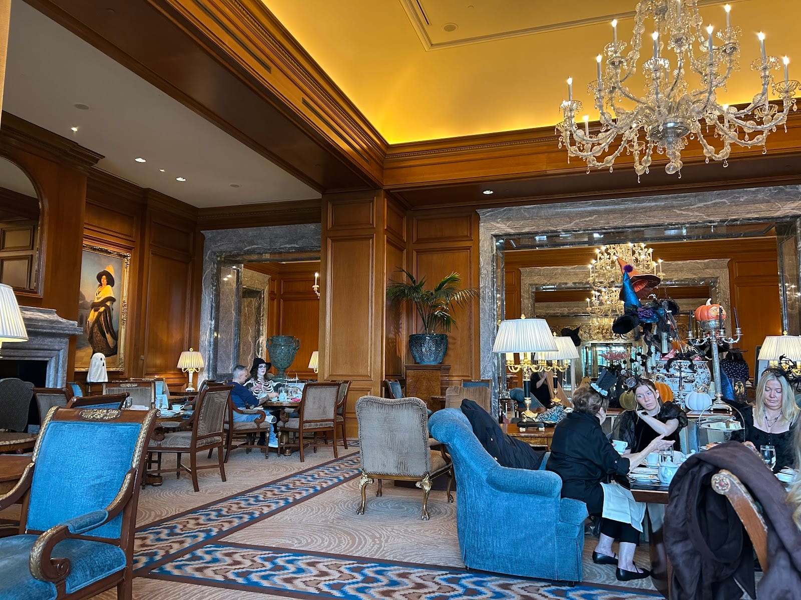 Lobby Lounge, photo 3