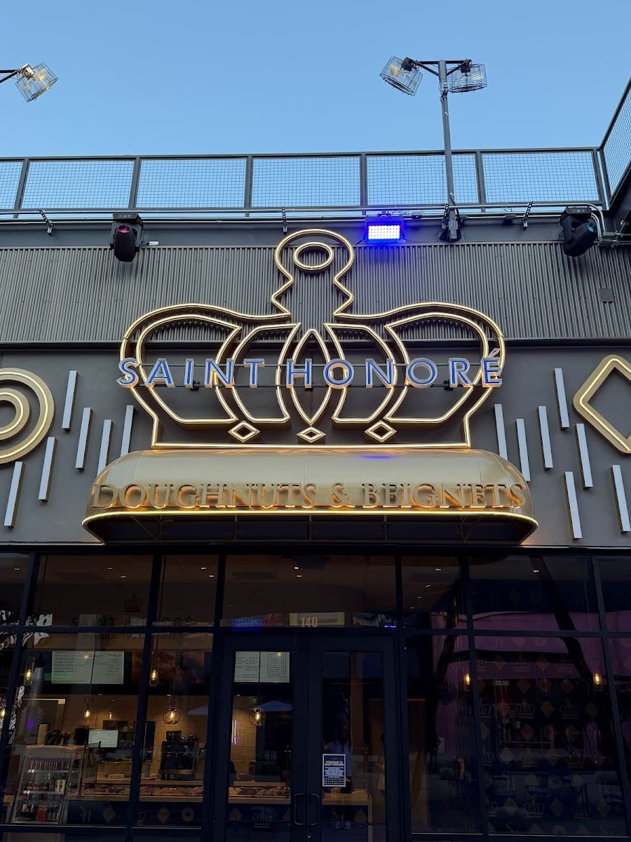 Saint Honoré Doughnuts & Beignets