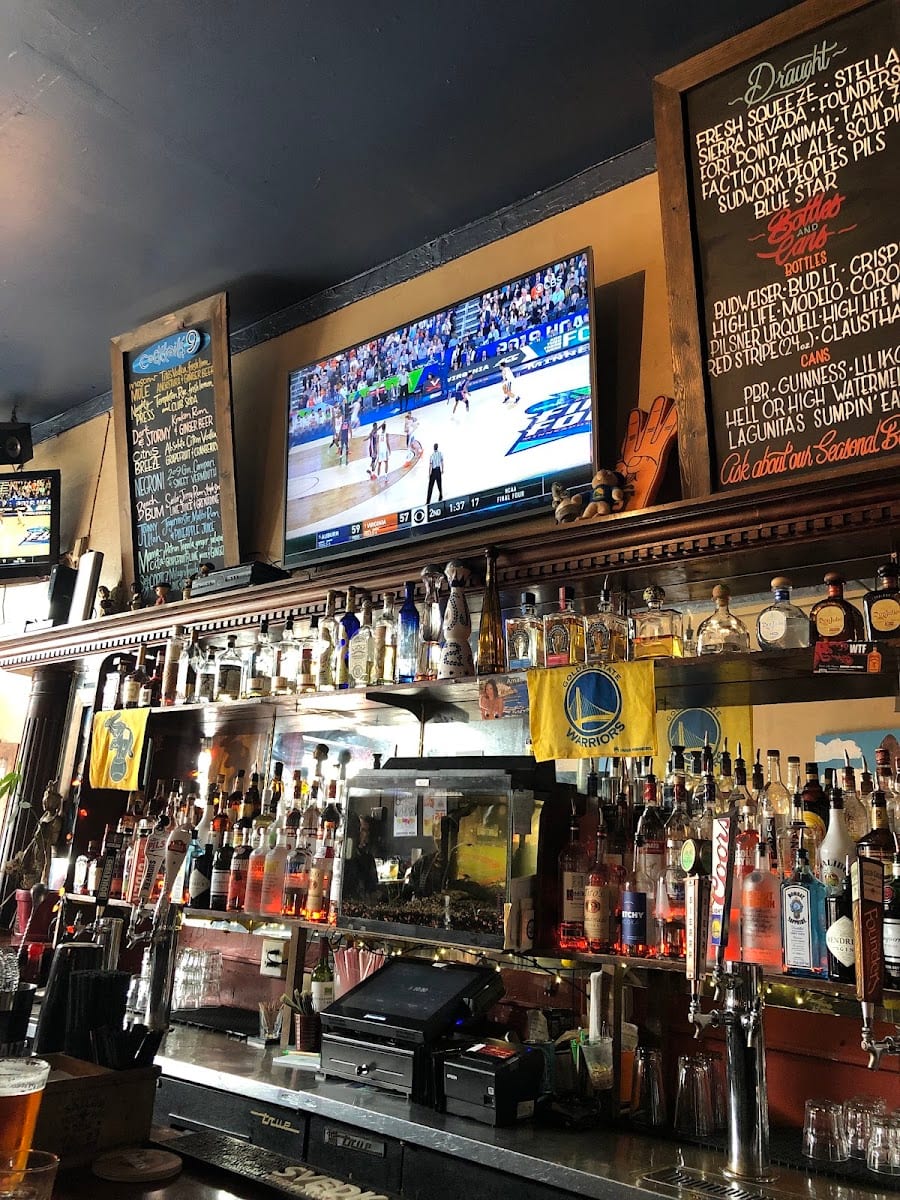 Fishbowl Bar & Grill, photo 2