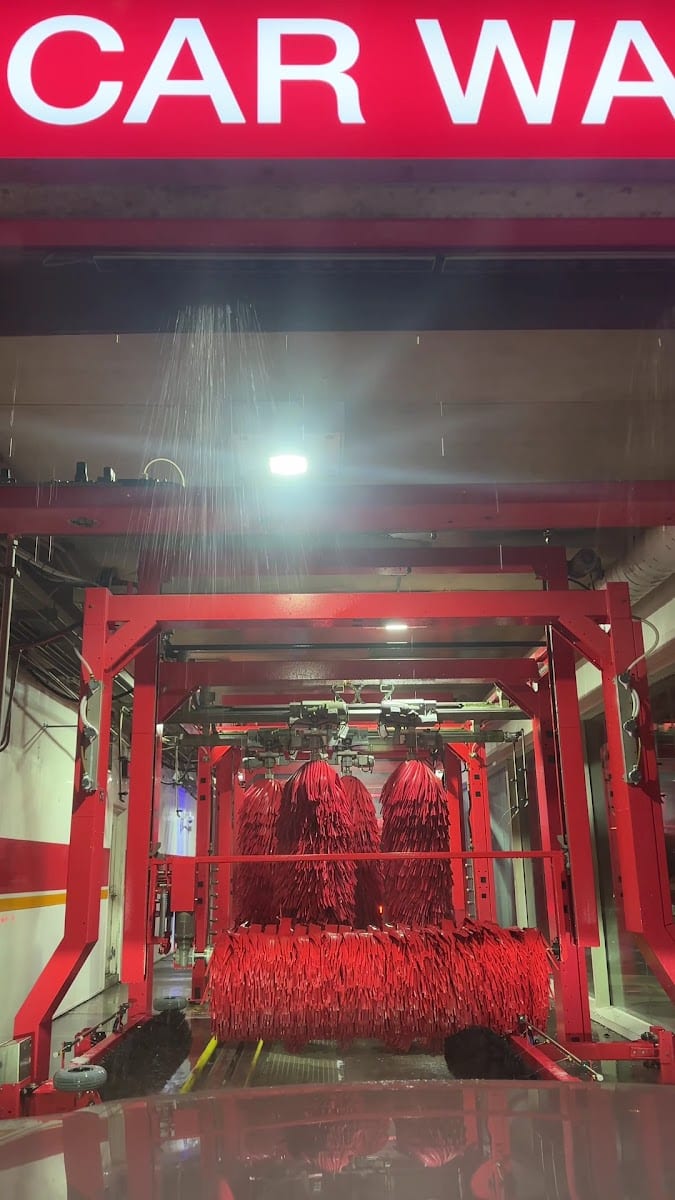 Esso Car Wash, photo 2