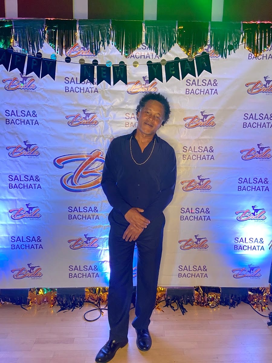 Baila Huntsville - Salsa & Bachata Dance Classes, photo 3