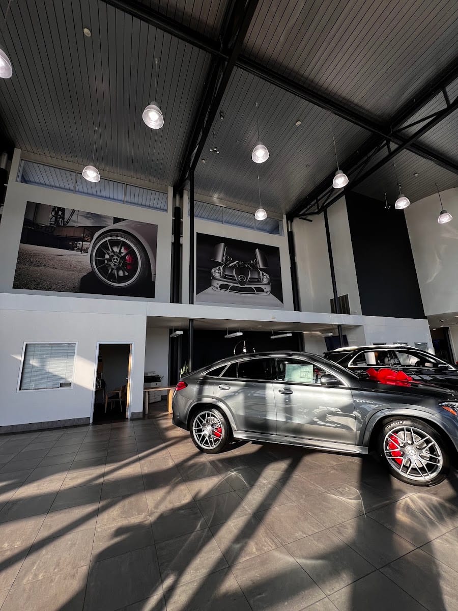 Riverside Motors LLC