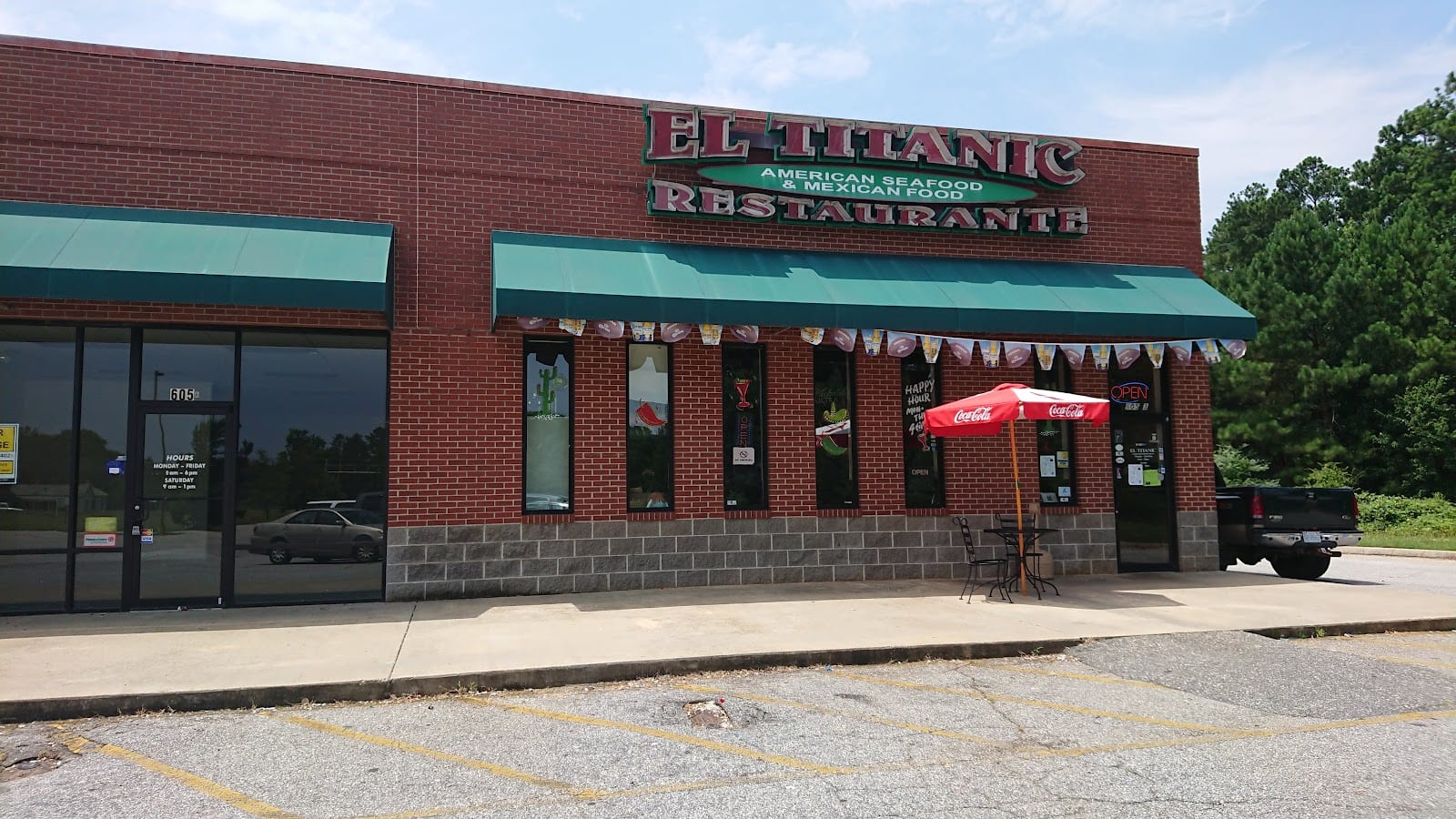El Titanic Mexican Restaurant, photo 2