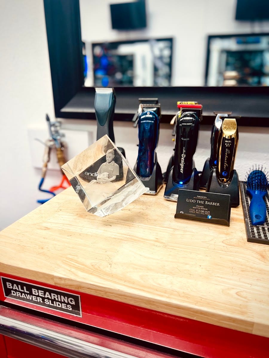 Burmuda Barbershop, photo 4