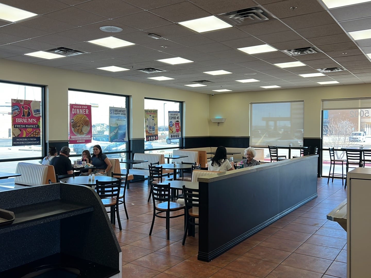 Braum's Ice Cream & Dairy Store, photo 4