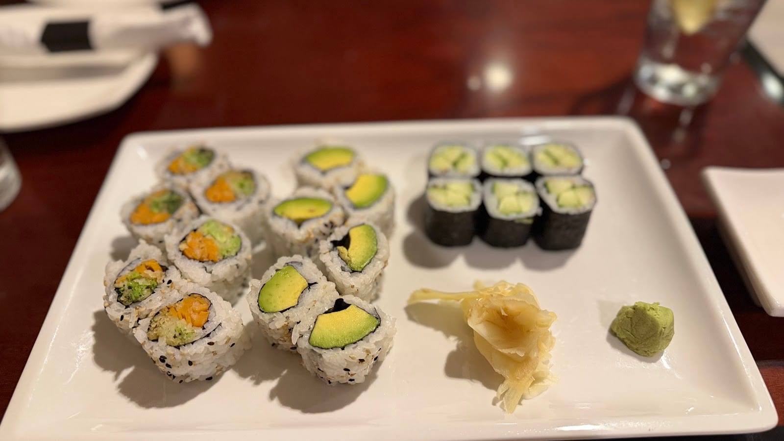 Banana Leaves Asian Restaurant & Sushi Bar, photo 4
