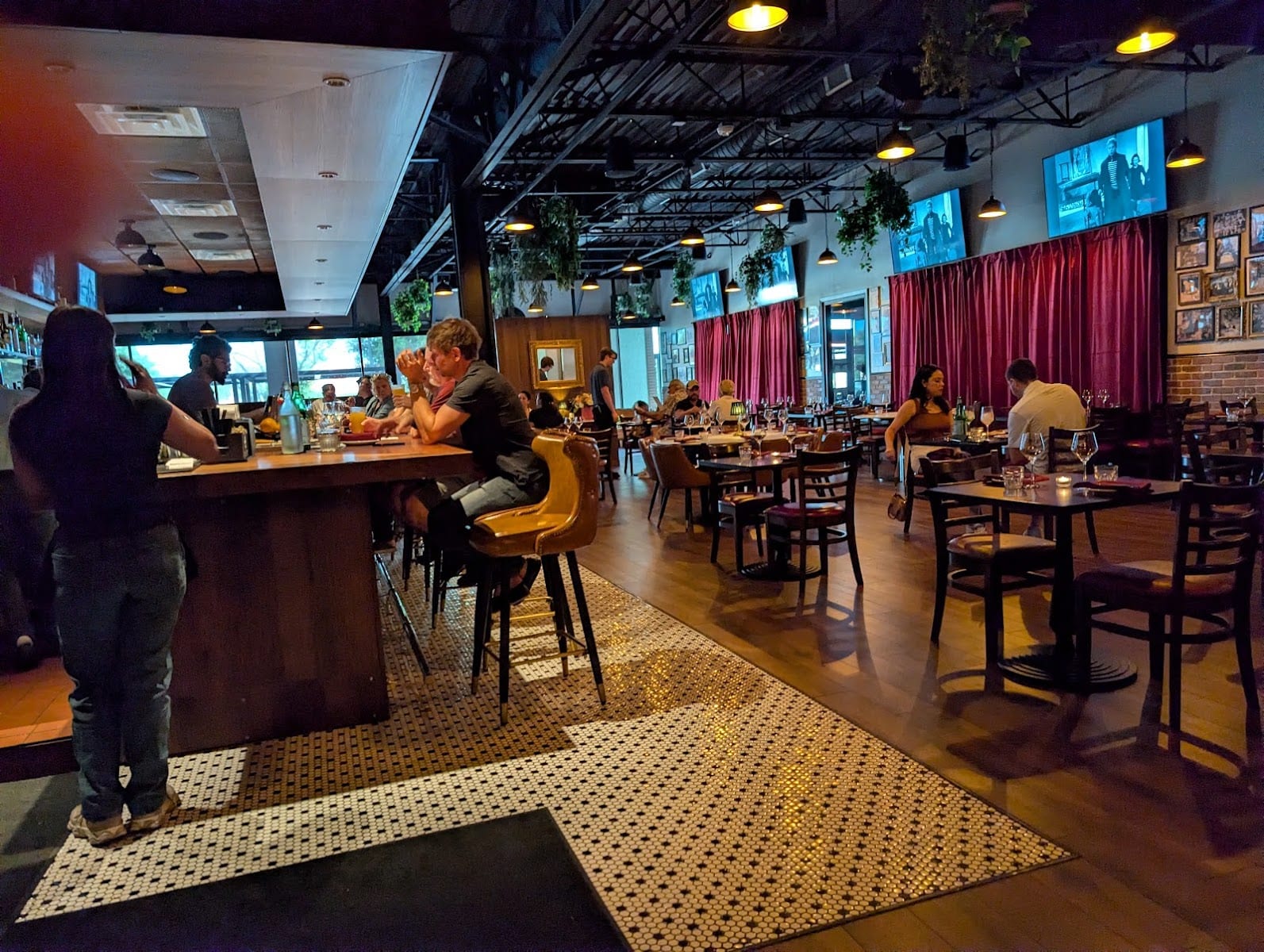 Frank and Margie's, photo 2