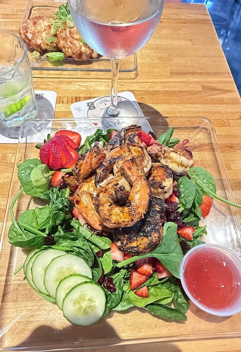 Coach's Bar & Grill, photo 3