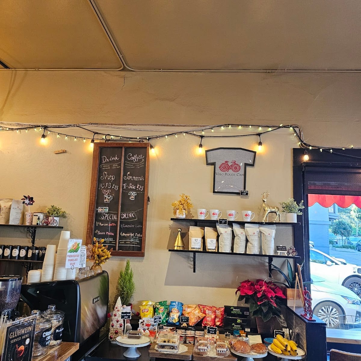 Velo Rouge Cafe, photo 4