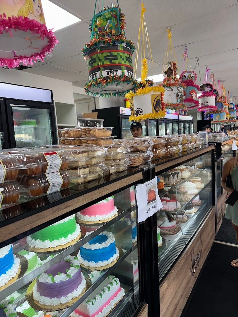 Maikel's Florida Bakery, photo 3