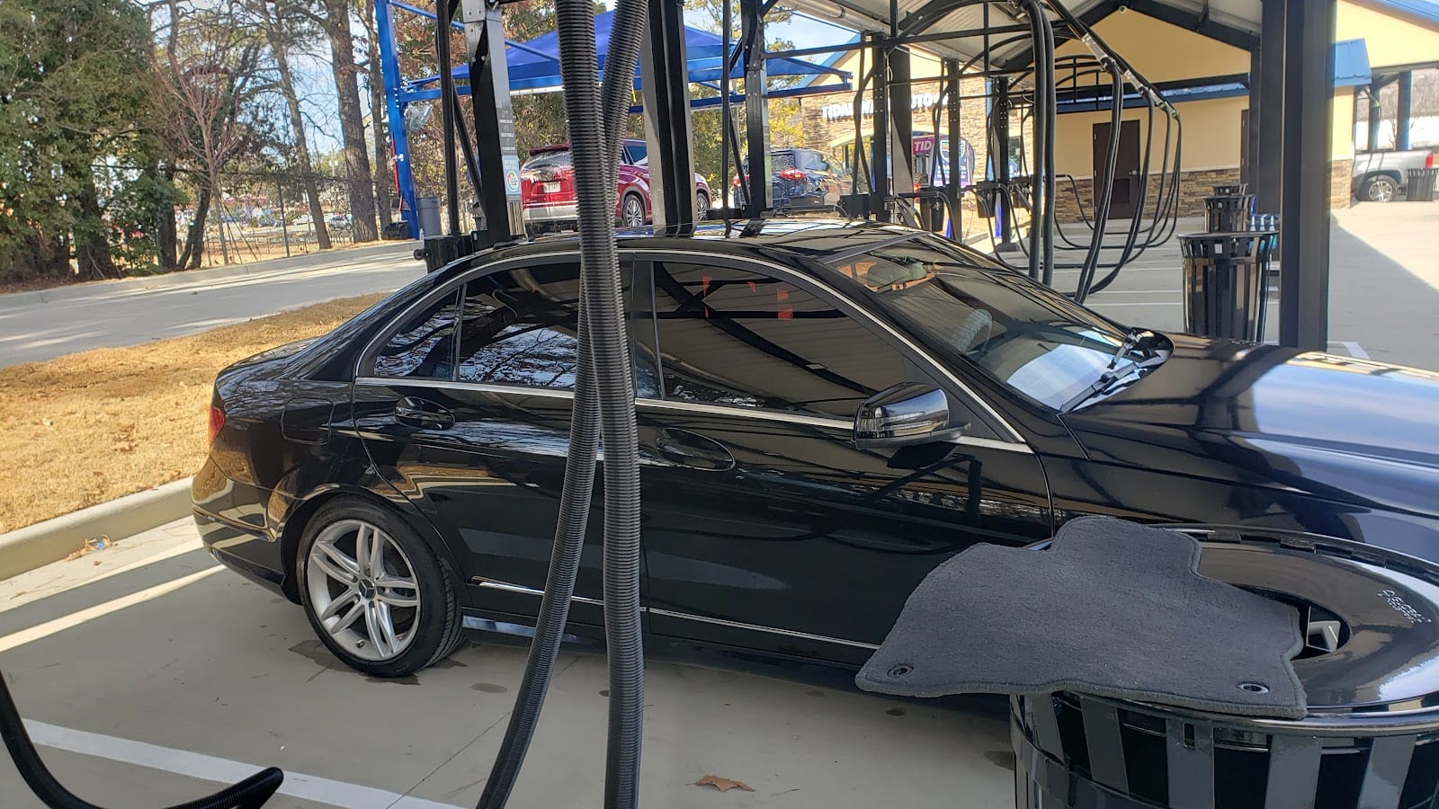 Tidal Wave Auto Spa | Car Wash, photo 3