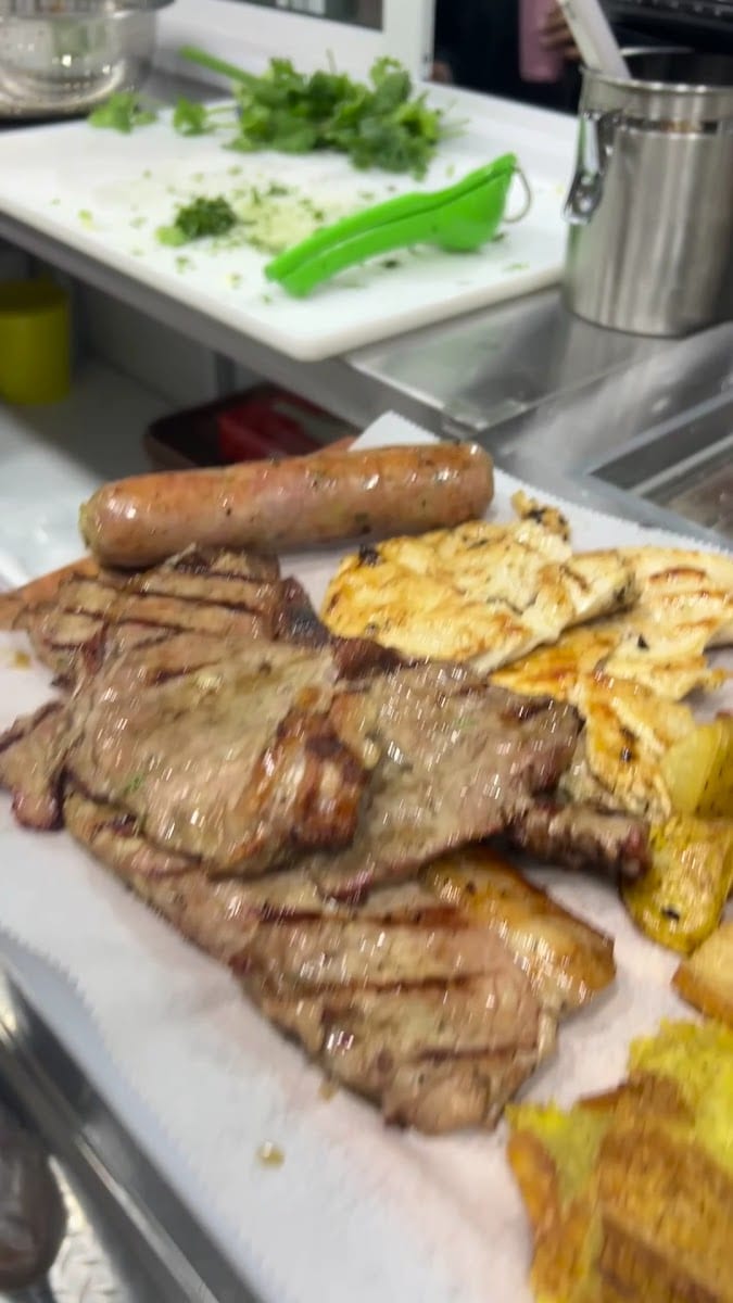 200 Copas Bar & Grill, photo 2