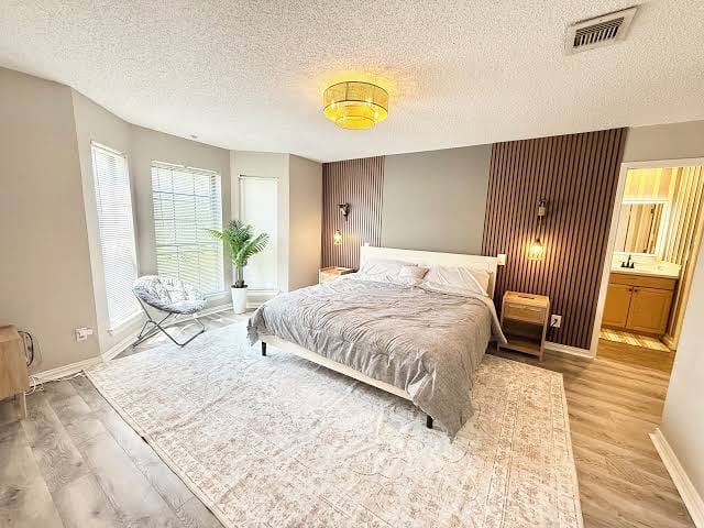Luxury Oasis - Glam Decor, Putting Green, Arcade Fun EV Station - Three-Bedroom Vacation Home, photo 2
