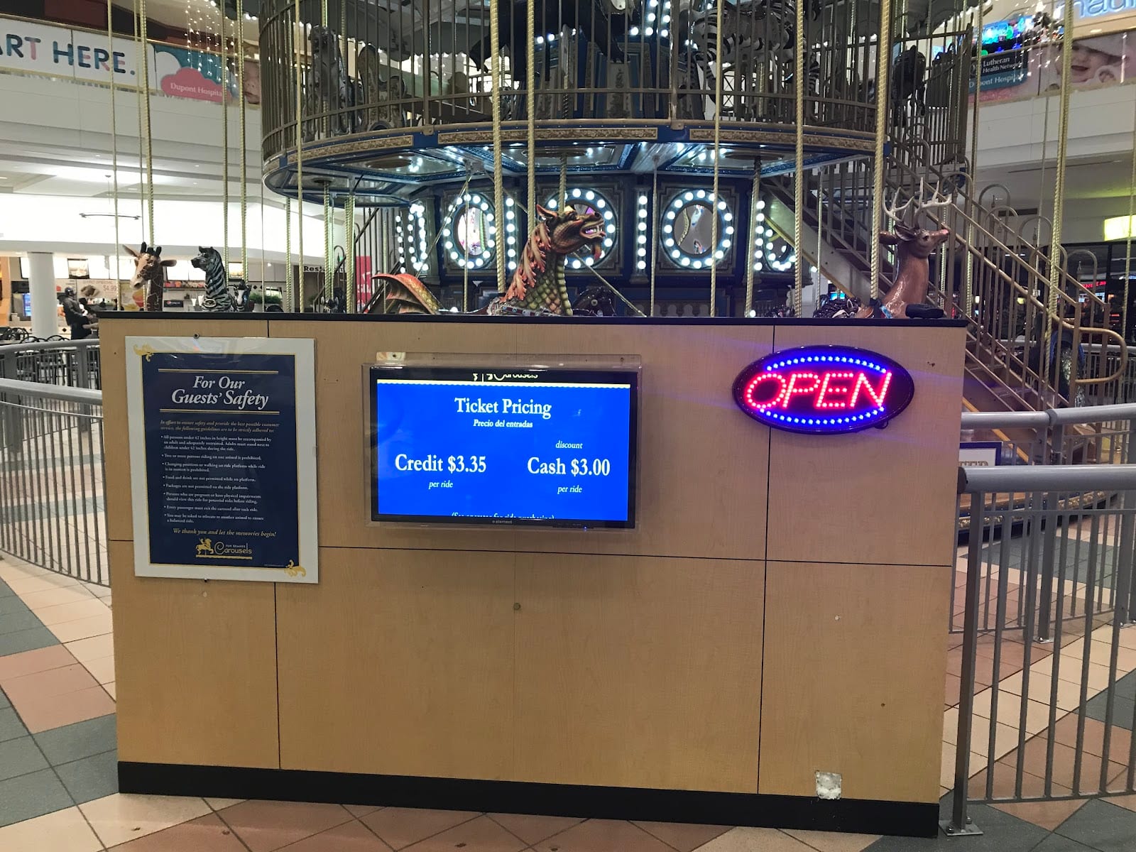 Food Court