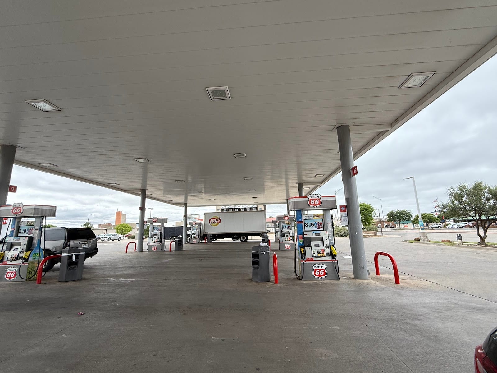 Phillips 66, photo 3
