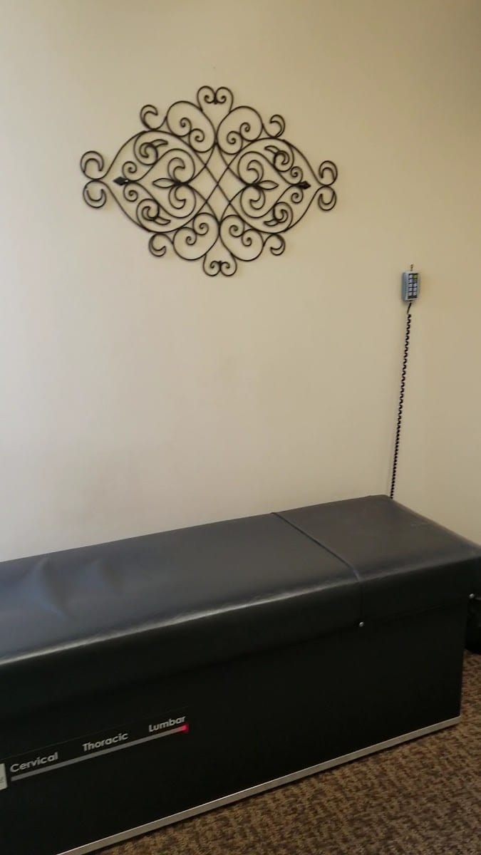 Quiroz Chiropractic - Carrollton, photo 3