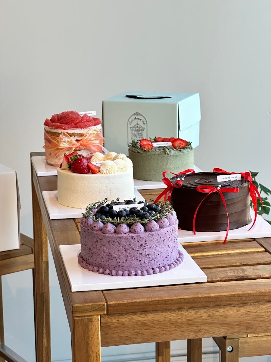 Sensi Moment Cake